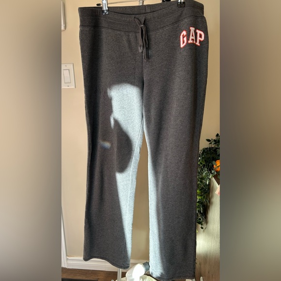 Women’s GAP Grey Sweatpants - Picture 2 of 8